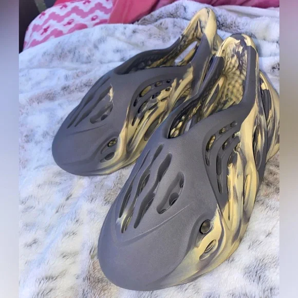 adidas | Shoes | Size7 Adidas Yeezy Foam Rnnr Mxt Moon Gray | Poshmark